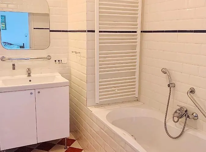 Nieuwhuis بيت للعطل